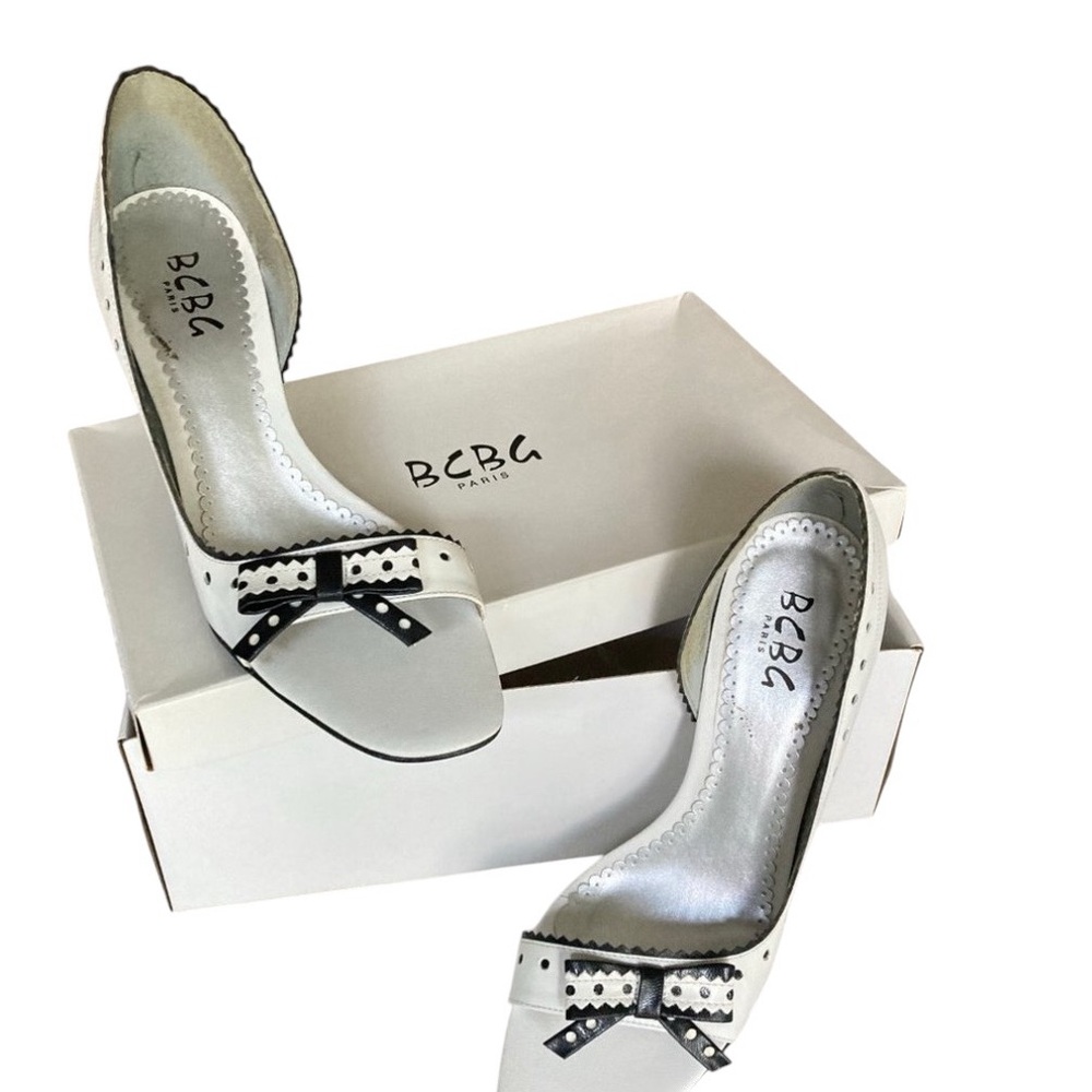 BCBG Paris Kid Leather White & Black Heels Size 8